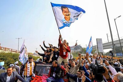 AAP Holds Meet to Find out Reasons Behind Defeat in Eight Delhi Assembly Seats