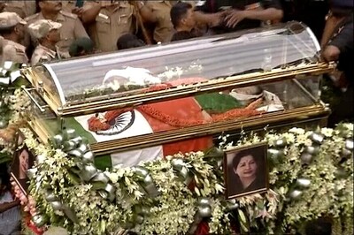 2 Tonne Flowers, 40 Workers For Jayalalithaa's Procession Truck