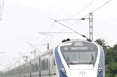 Karnataka’s Second High-Speed Train: Bengaluru-Hubballi Vande Bharat Begins Trial Run, Launch in June-End