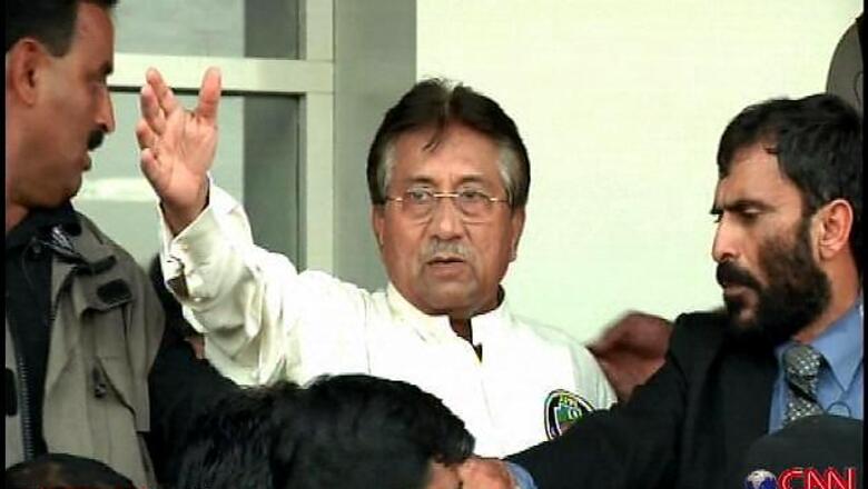 Pakistani court issues warrant for Musharraf