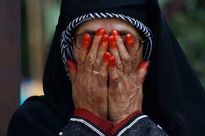 Kerala Woman Sits in Protest Outside Husband's House after Triple Talaq, Cops Register Case