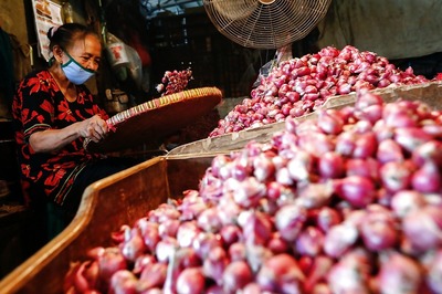 Onion Prices Drop by Up to Rs 10/kg in Consuming Markets on Govt Action Against Hoarding