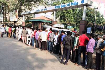 Demonetisation: Long Queues Outside Banks, ATMs Continue on Monday