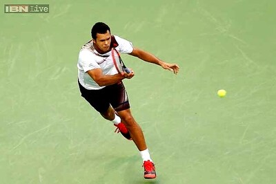 Tsonga defeats Thiem to enter Vienna semi-finals