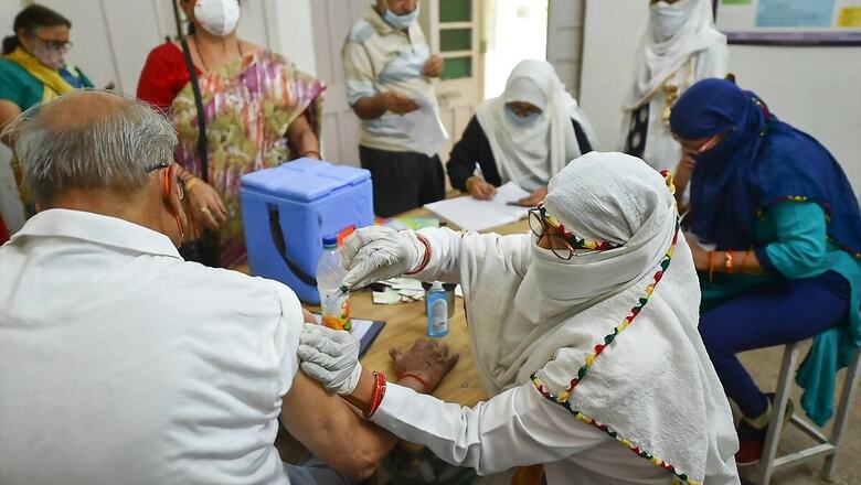 'Covaxin to Last a Day, Covishield Enough for 4 Days': Delhi Health Minister's SOS on Vaccine Stocks