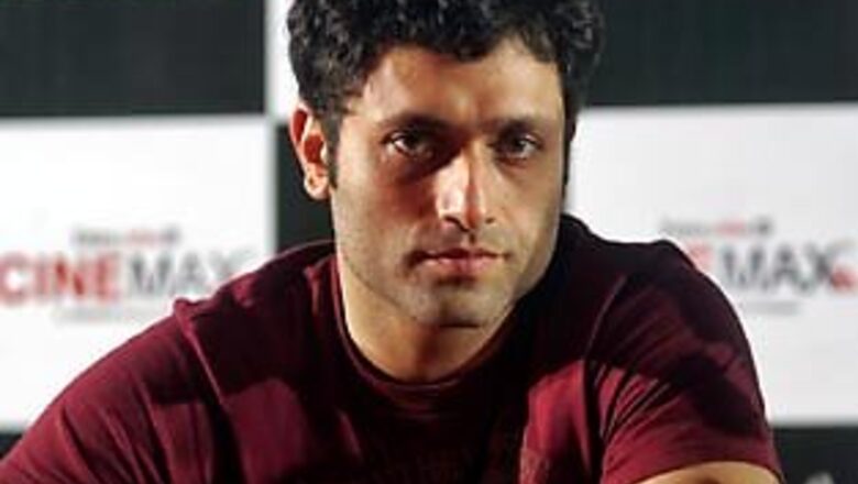 Shiney Ahuja shifted to J J Hospital