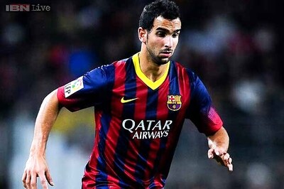 Barcelona fullback Montoya extends contract to 2018