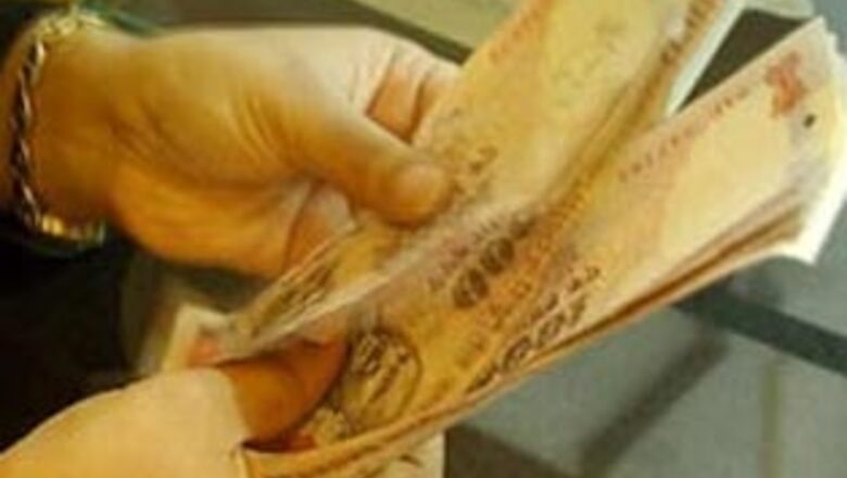 IAS officer held for allegedly accepting a bribe