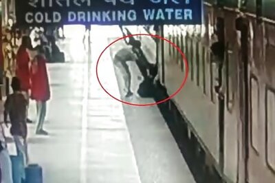 Watch: RPF Officer's Timely Act Saves Passenger Dragged By A Moving Train In Bihar