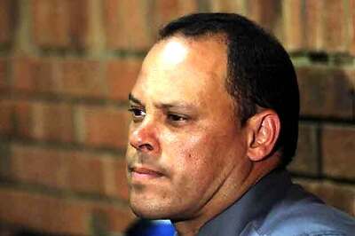 Lead detective in Pistorius case dropped on murder charges