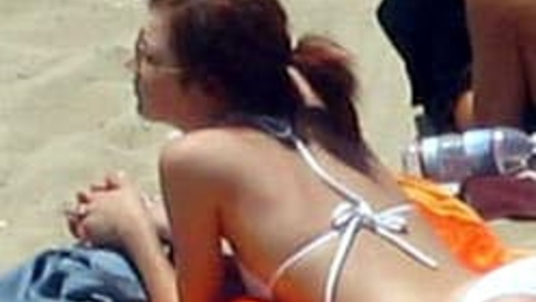 G-strings banned on Paris beaches