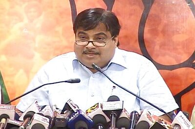 Arvind Kejriwal targets Gadkari in irrigation scam