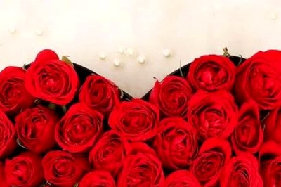 Wondered Why Wedding Beds are Always Adorned With Rose Petals? Here's the Answer