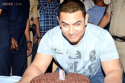 Snapshot: Aamir Khan celebrates his 50th birthday with media