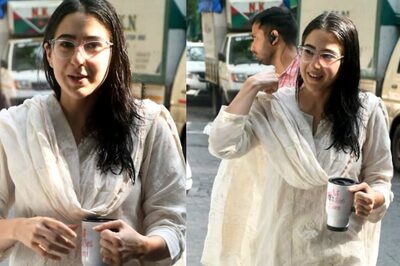 Sara Ali Khan Requests Paparazzi 'Aap Abhi Mat Aana' As She Gets Spotted in City; Watch Viral Video