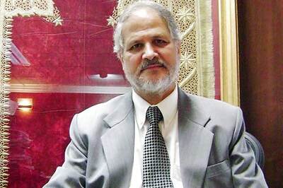 Congress attacks Najeeb Jung, accuses him of acting under BJP's influence