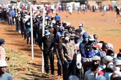 South Africa Eases Covid-19 Lockdown as Vaccinations Reduce Infections