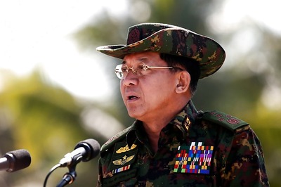 Thailand Decorates Myanmar's Army Chief Amid Rohingya Crisis