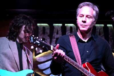 Video: Antony Blinken Plays 'Rockin' in the Free World' In Kyiv Basement Bar To Drum Up Support For Ukraine
