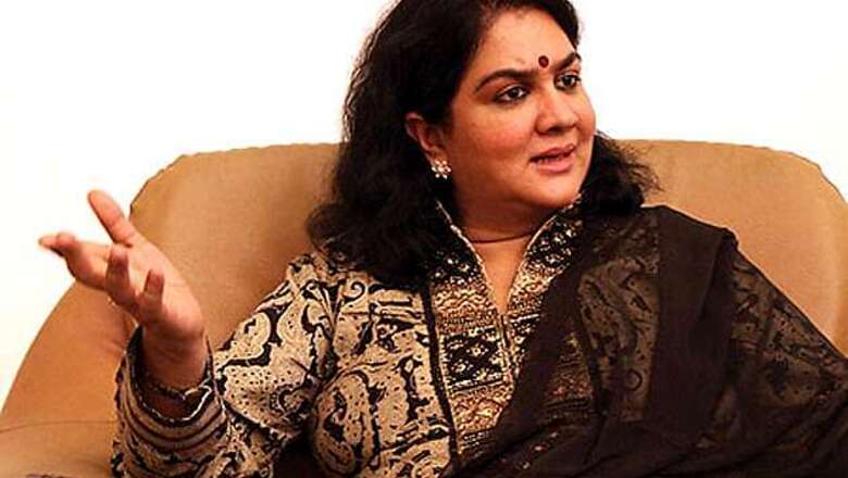 Actress Urvasi gets custody of her daughter