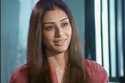 Hot Gossip: Tabu walks in with 'beau' at LFW!