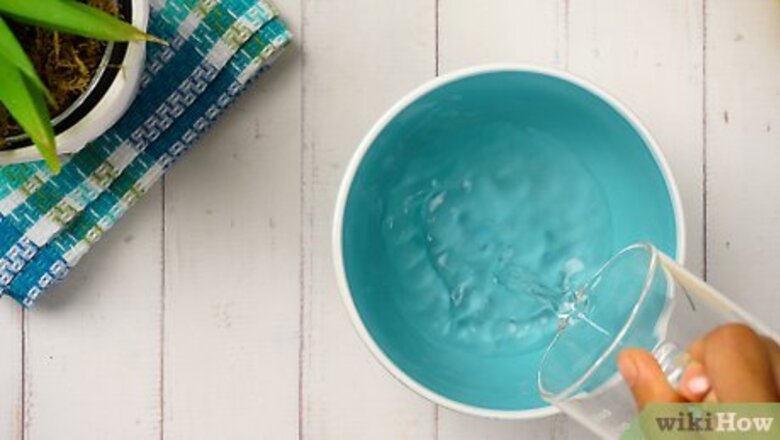 How to Clean a Sponge in the Microwave