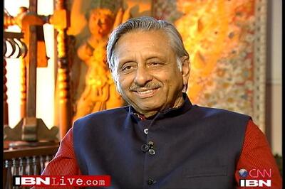 Gandhis will remain centre of Congress: Aiyar