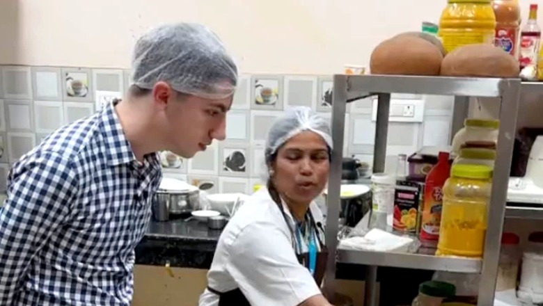 American Celeb Chef Eitan Bernath Makes Litti Chokha At Restaurant in Bihar