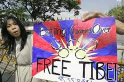 'Over 100 Tibetans surrender in Lhasa'