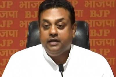 Delhi Liquor Scam Updates: Without Tenders, Sisodia Gave Wholesale Work to 'Friends' as 'Revdi', BJP Lambasts AAP Post 'Op Lotus' Blame