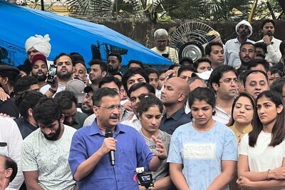 WFI Row Updates: Kejriwal Meets Wrestlers at Jantar Mantar, Says Those Who Harass Women Should Be Hanged