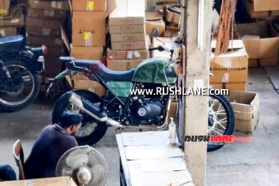 Updated Royal Enfield Himalayan Spotted in Green Colour, To Get More New Paint Options