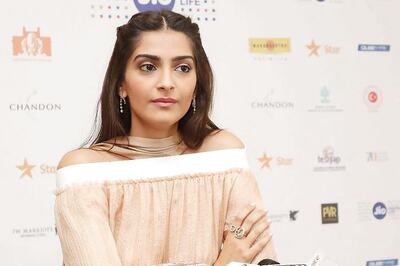 Hope R Balki Picks Me in all His Films: Sonam Kapoor