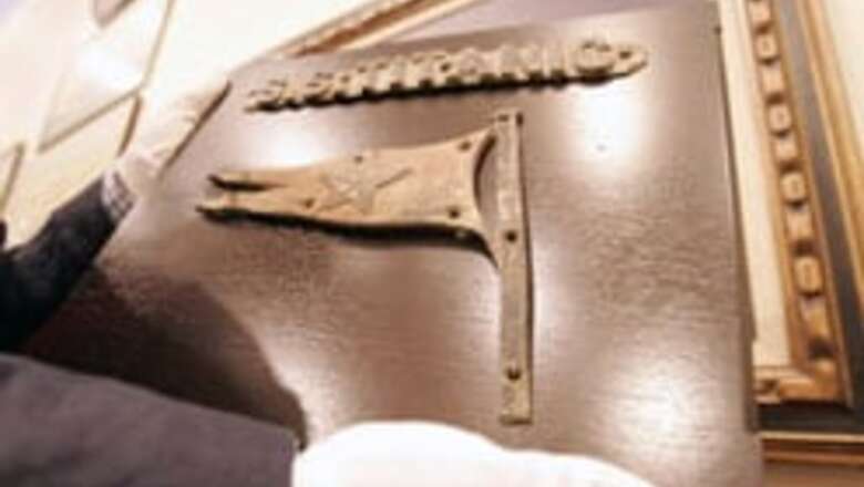 Titanic artifacts to be auctioned in NY