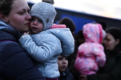 EU Denies 'Double Standard' Over Response to Ukrainian Refugee Crisis