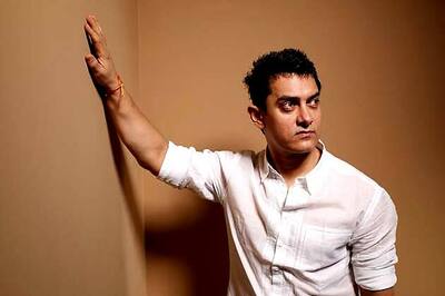 Aamir Khan keeps his word to female cab driver