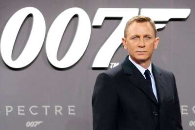 'Bond 25' Faces More Delays As 'Bourne Ultimatum' Writer Scott Z Burns Hired to Overhaul Script