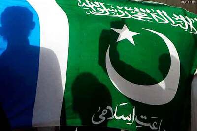 Shias protest in Pakistani cities over bomb attack on pilgrims