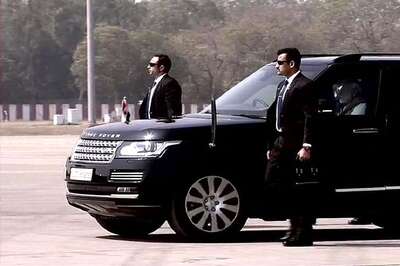 Namaste Trump: PM Modi Arrives in a Range Rover SUV to Receive US President at Ahmedabad Airport