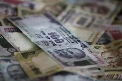 Rupee gains for second session; up 3 paise against dollar