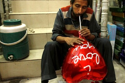 Love Is In The Air, But Not On Airwaves as Pakistan Bans Valentine's Day