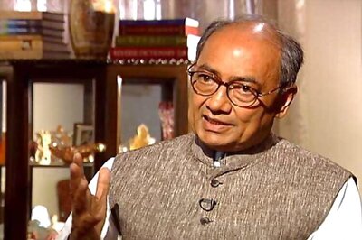 Vyapam Scam: Digvijay seeks CBI probe of ex-forest officer's death