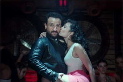 Saif Ali Khan to Recreate His 'Ole Ole' Song in Jawaani Jaaneman with Tabu