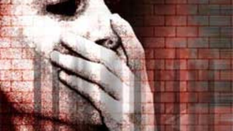 'Women with low income live in fear'