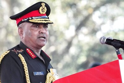 Army Chief Exhorts Field Commanders to Conduct Ops in 'Most Professional Manner' in J&K