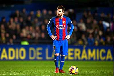 Lionel Messi Statue 'Decapitated' in Argentina