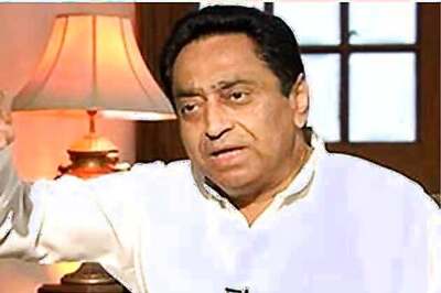 Kamal Nath forced to seek shelter in municipal building
