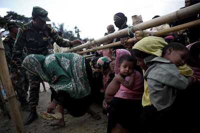 Fear of Epidemic Disaster as Disease Stalks Rohingya Camps