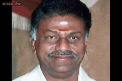 Loyal to the core, new TN CM O Panneerselvam refuses to sit in Jaya's chamber