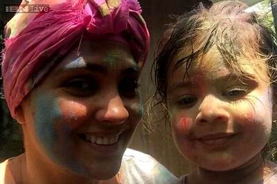 Photo Of The Day: Lara Dutta poses for a Holi selfie with daughter Saira